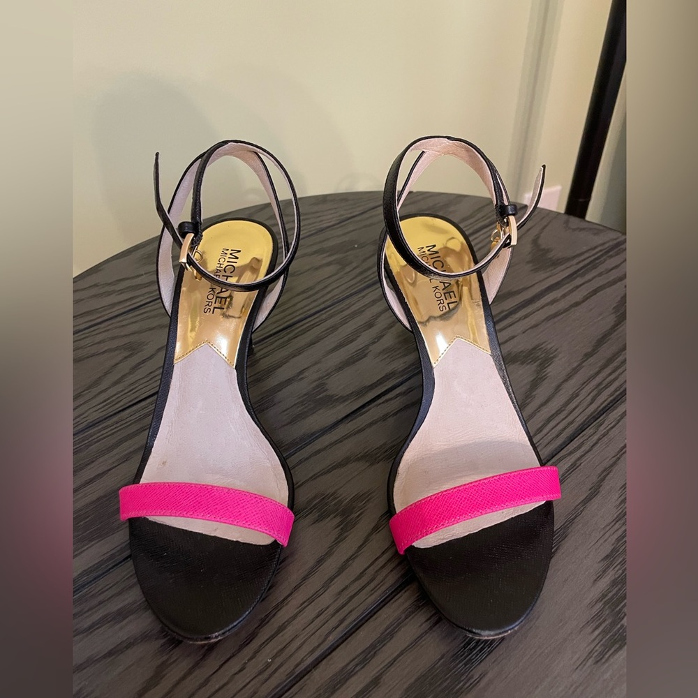 Michael Kors shoes size 6 - Picture 3 of 5